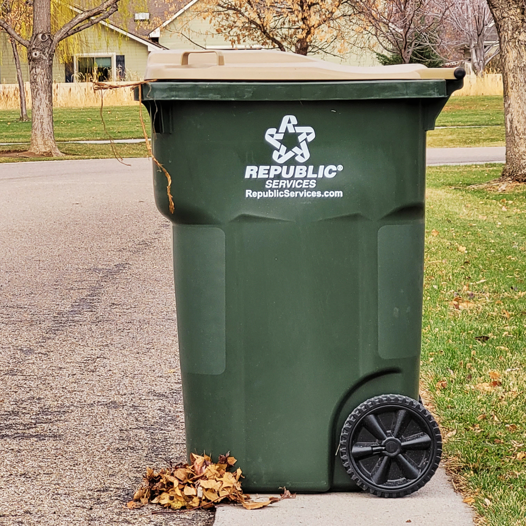 Republic Services yard debris cart at the curb